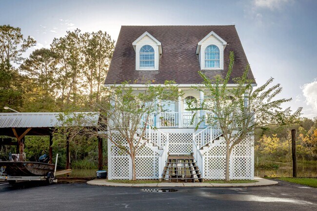 Foto del edificio - 1102 Stanfield Point Rd