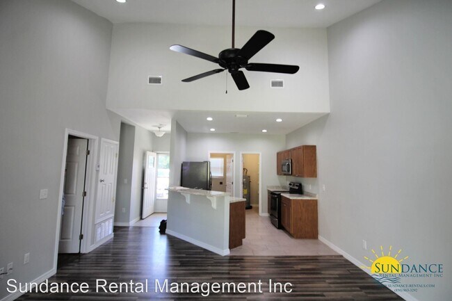 Building Photo - 3 br, 2 bath House - 627 Roberts Road Unit B