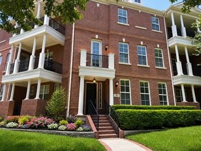 38 Shell Port Square