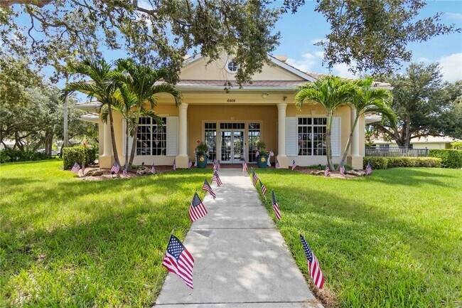 Foto del edificio - 1480 Mossy Oak Dr