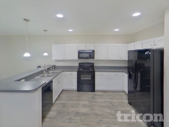 Building Photo - 4125 11th St E