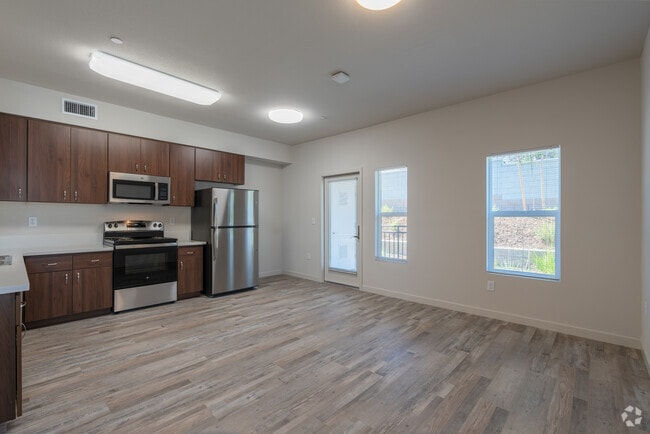 1 habitación, 1 baño - 689 pies cuadrados - Sala de estar - Cirby Creek Senior Apartments