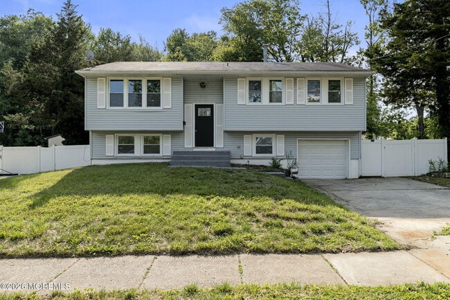 Building Photo - 901 Russo Dr