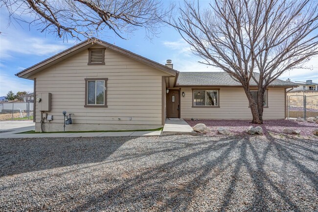 Building Photo - 3 Bedroom, 2 Bathroom Home in Prescott Val...