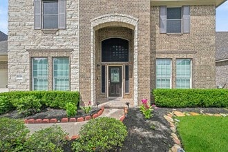 Building Photo - 14403 Lakepointe Bend Ln