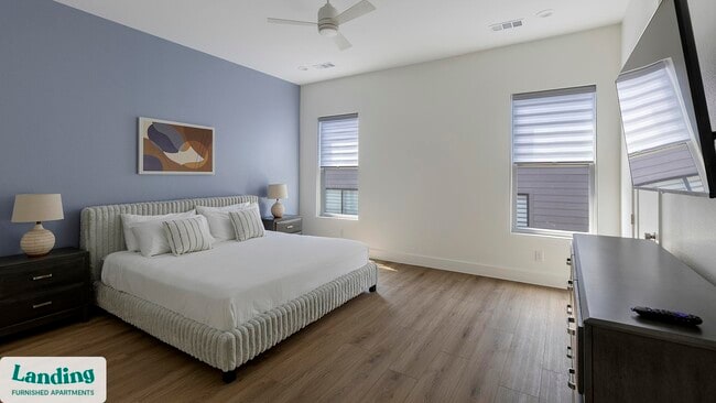 Building Photo - 2206 Arroyo Ave