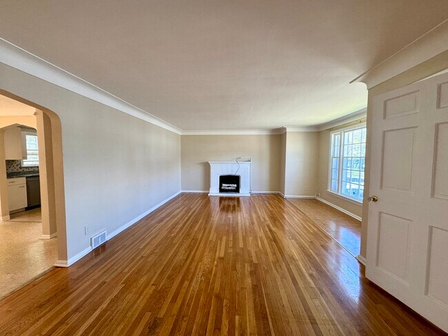 Foto del edificio - 3434 Silsby Rd