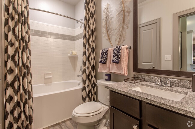 2 BR, 2 BA - 1097 SF - Arielle Spring Plaza