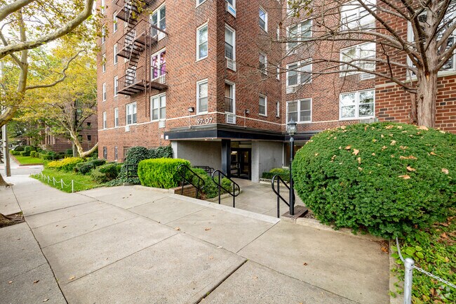 Building Photo - 9707 67th Ave
