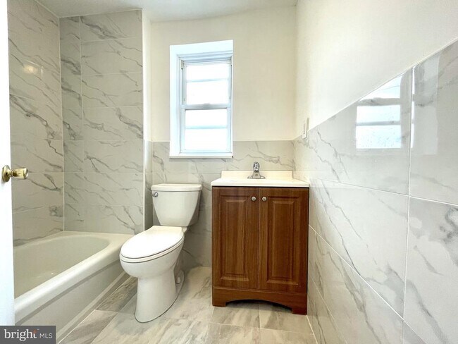 Foto del edificio - 619 N 11th St