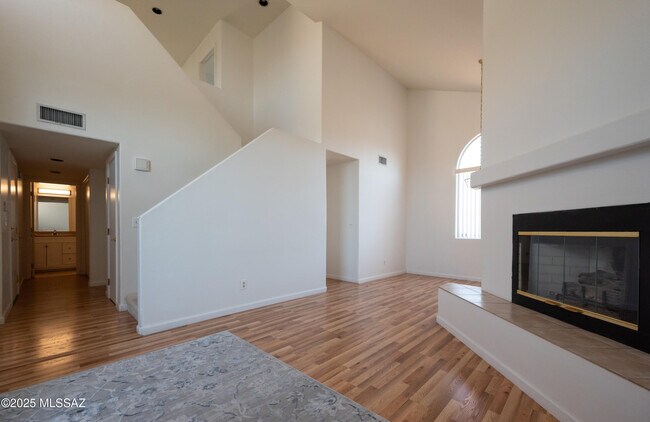 Building Photo - 4339 E Samantha Dr