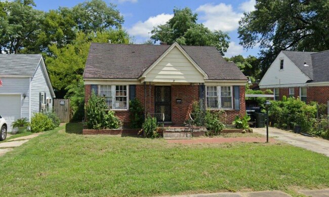 Photo - 2496 Malone Ave House