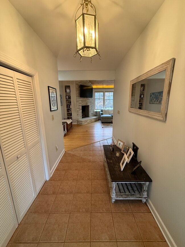 Foto del edificio - 406 Angus Ln