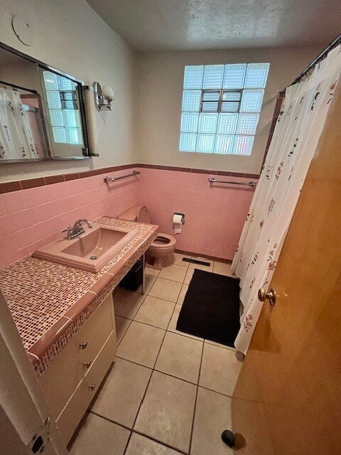 Foto del edificio - Charming 2 Bed / 1 Bath Home:  Pet Friendl...