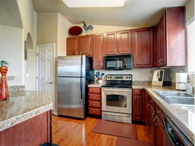Foto del edificio - 4800 Copeland Cir