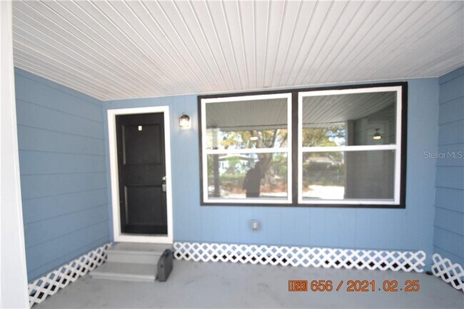 Foto del edificio - 419 Stremma Rd