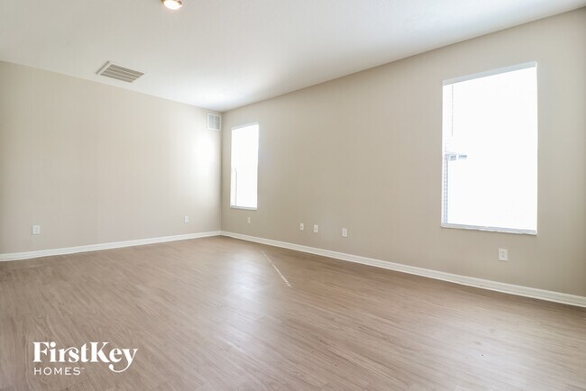 Foto del edificio - 27345 Whispering Birch Way