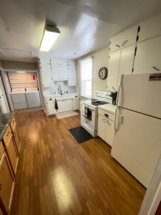 Foto del edificio - 810 S 1st St