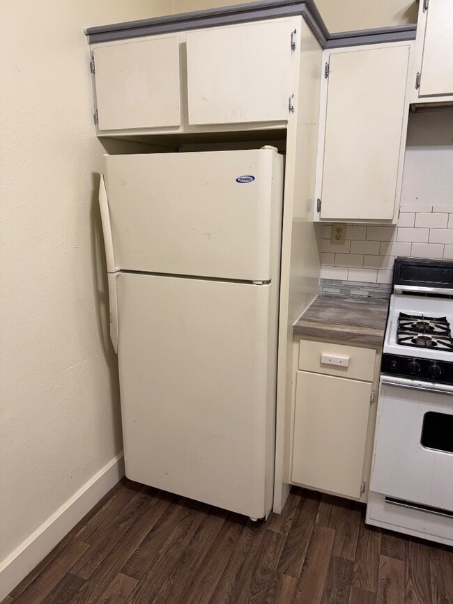 Foto del edificio - 1460 N Edward St