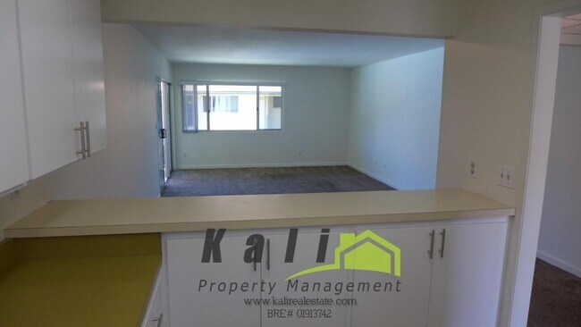 Building Photo - 4095 Bonita Rd #209