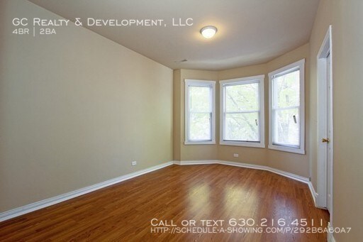Foto del edificio - ***4 BDRM / 2 BATH - IN UNIT W&D***