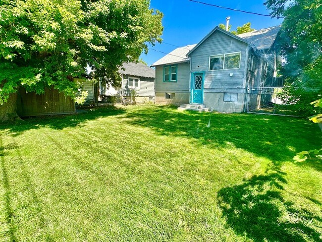 Foto del edificio - 3030 S 700 E