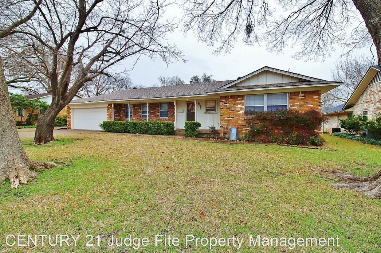Primary Photo - 3 br, 2 bath House - 608 Misty Glen Drive