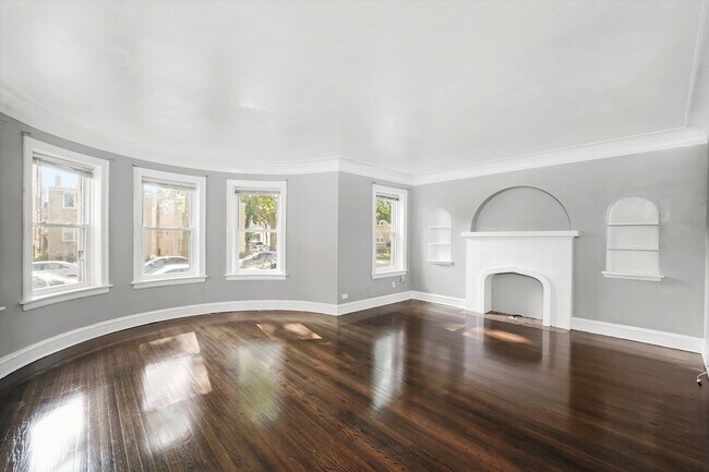 Foto del edificio - 5804 N Artesian Ave