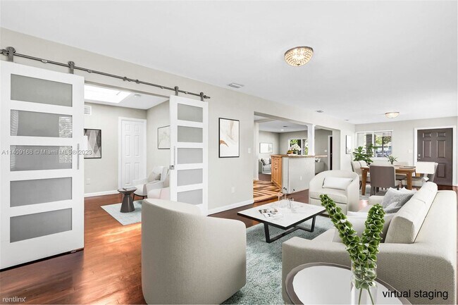 Foto del edificio - 3 br, 2.5 bath House - 1435 NE 38th St