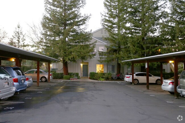 Foto del edificio - Hunt's Grove Apartments
