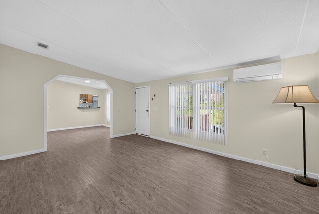 Building Photo - 322 Cedar Creek Rd