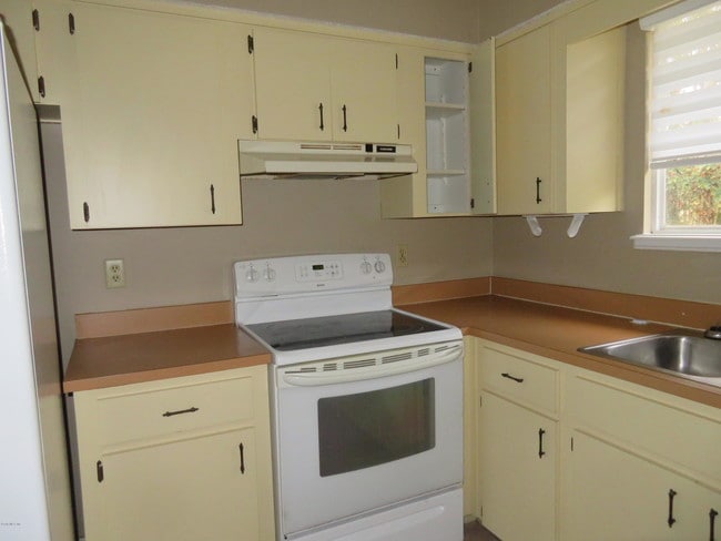 Building Photo - 9067 SW 109th Ln