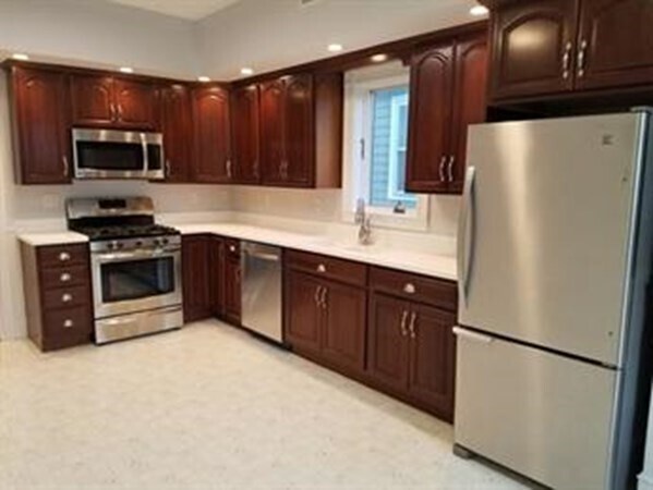 Primary Photo - 211 W 3rd St