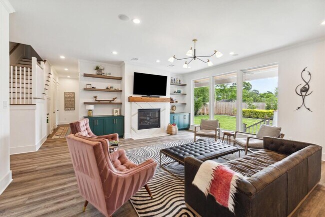 Foto del edificio - 734 Brittmoore Rd