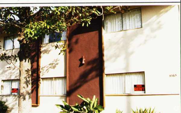 Foto principal - 9365 Mills Ave