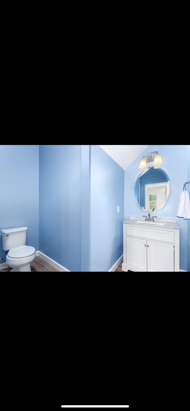 Building Photo - 2264 S Henry Ln