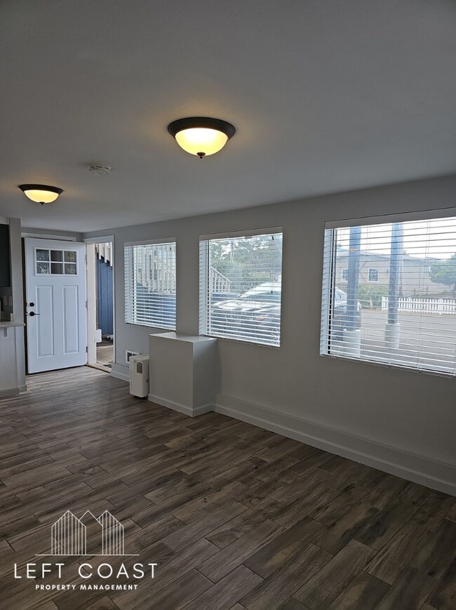 Foto del edificio - 2322 NW Inlet Ave