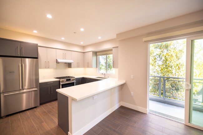 Foto del edificio - 10231 Woodbine St