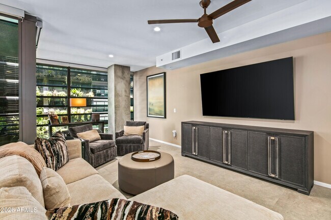 Foto del edificio - 7180 E Kierland Blvd