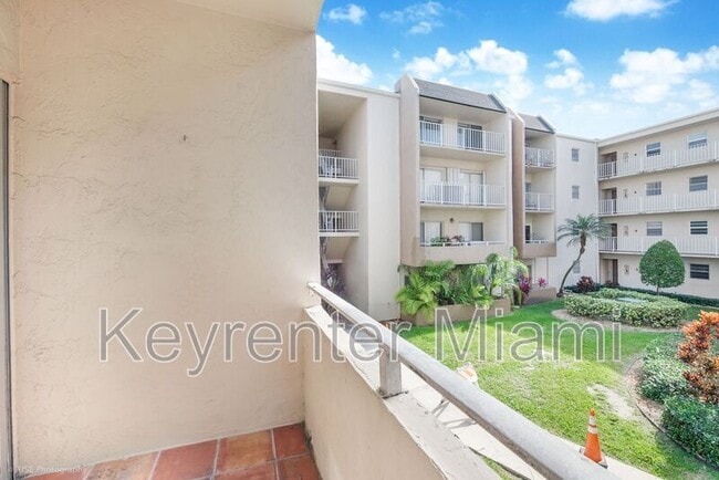 Building Photo - 7727 sw 86 St