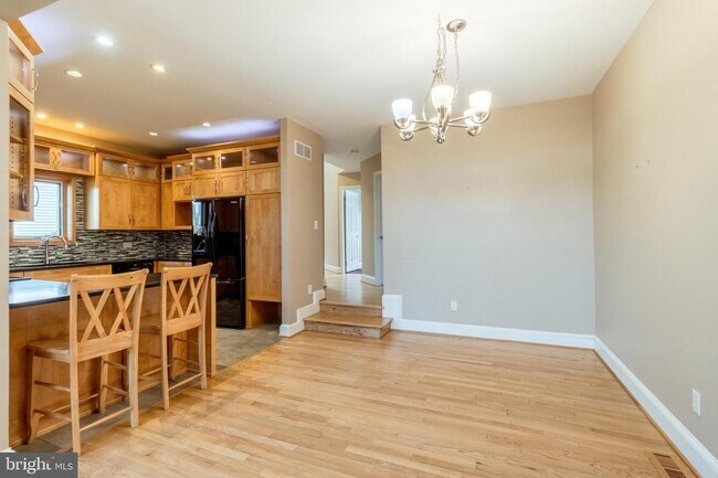Foto del edificio - 38 Marsh Woods Ln
