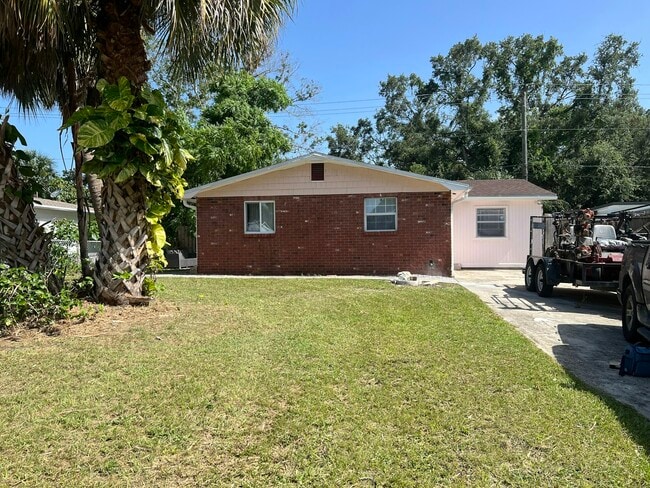 Foto del edificio - 6915 Dimarco Rd