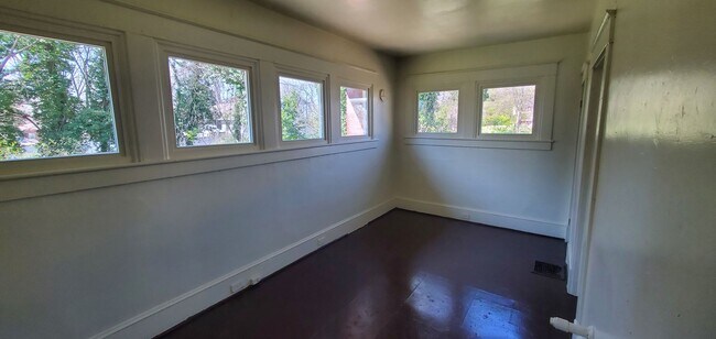 Foto del edificio - 3 Bedroom 1 Bathroom House