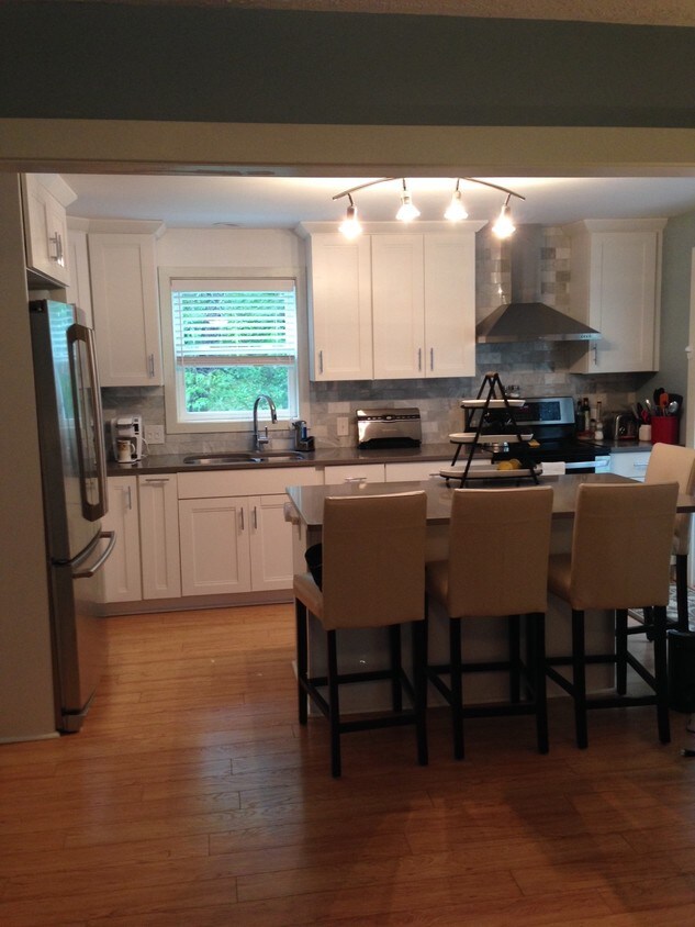 Kitchen - 39 Deerfield Rd