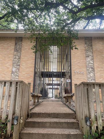 Building Photo - 3500 Routh St