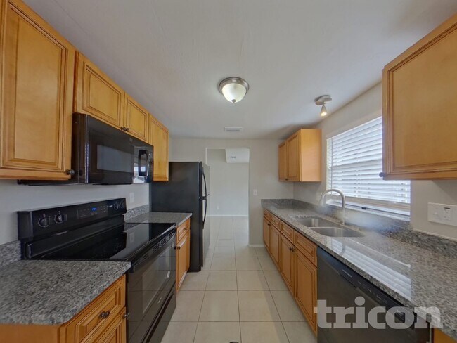 Building Photo - 10108 Hickory Hollow Ct