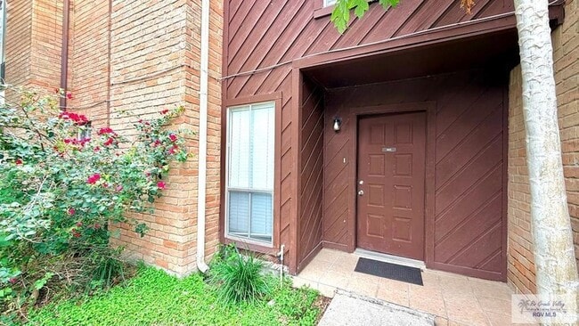 Building Photo - 4601 Carmen Ave
