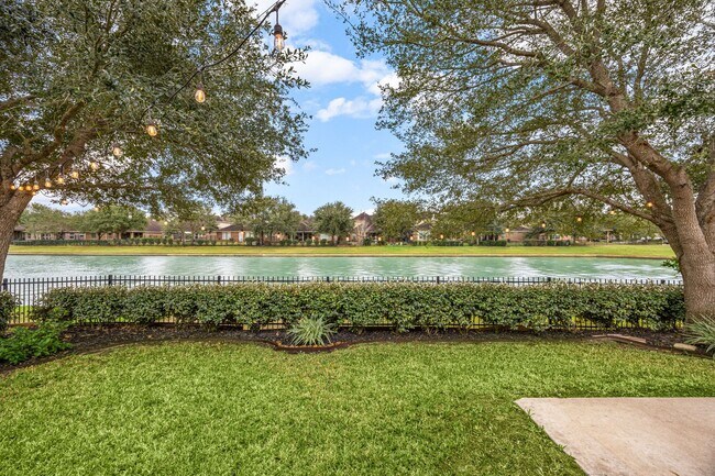 Building Photo - 26323 Crystal Cove Ln