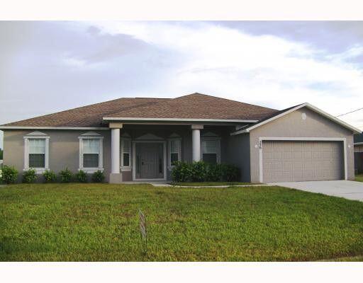 Primary Photo - 256 SW Essex Dr