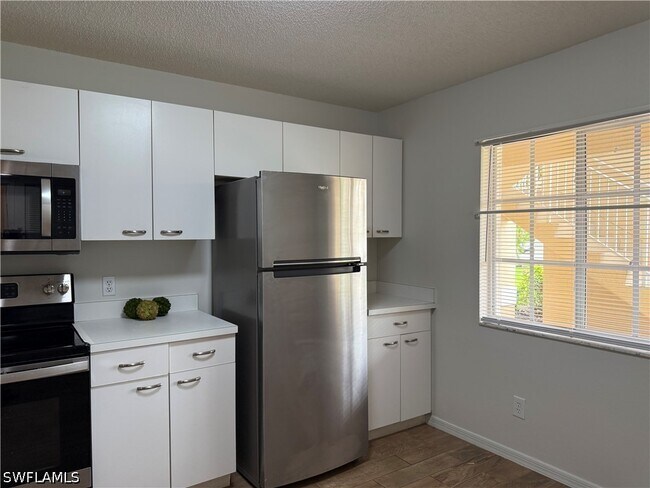 Building Photo - 7750 Jewel Ln